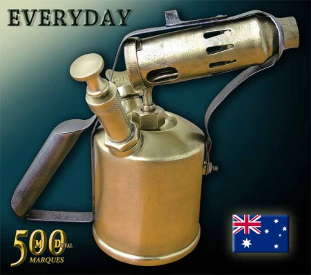 123 – EVERYDAY (Aus) : Modèle assez courant en Australie, d'une classique forme anglaise.